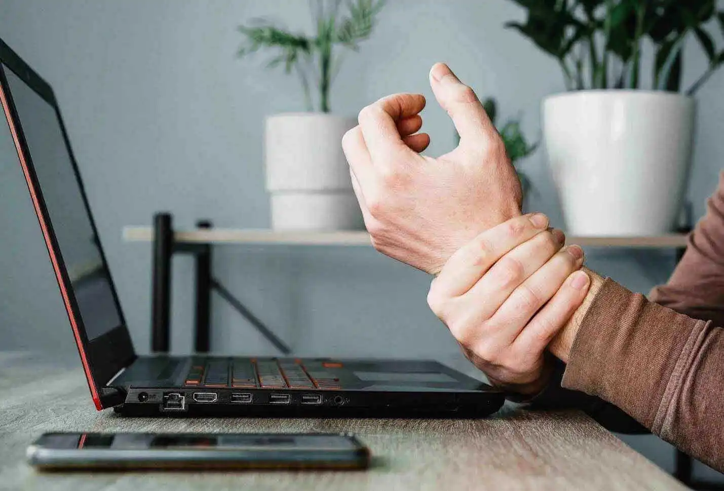 How Cannabis Can Aid Arthritis